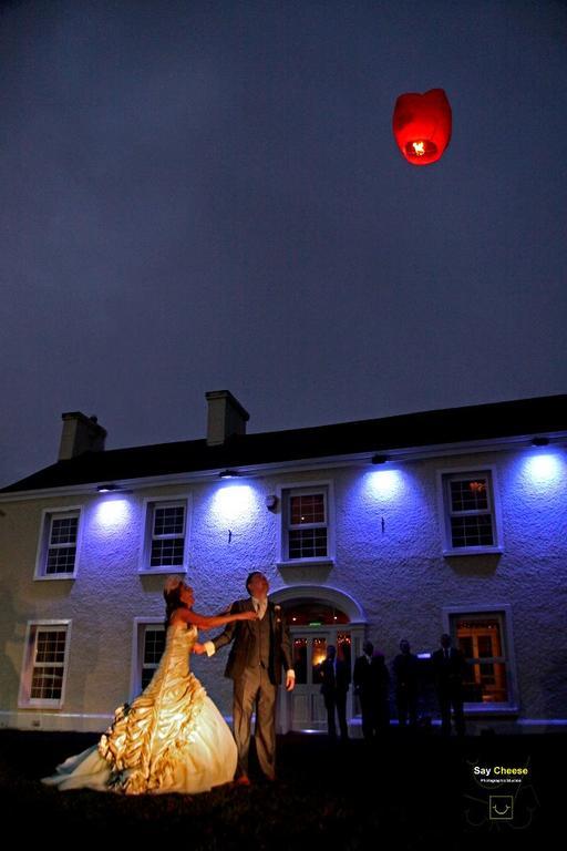 Greenvale Hotel Cookstown Extérieur photo