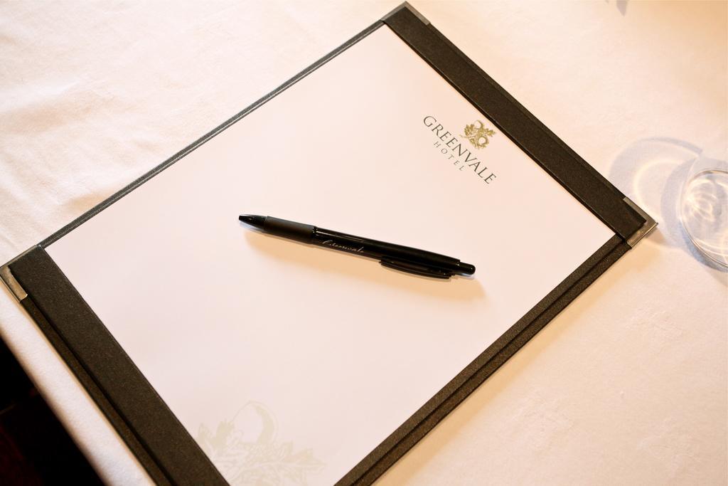 Greenvale Hotel Cookstown Extérieur photo