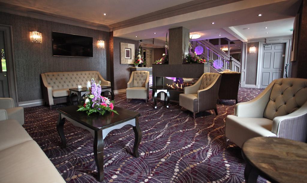 Greenvale Hotel Cookstown Extérieur photo